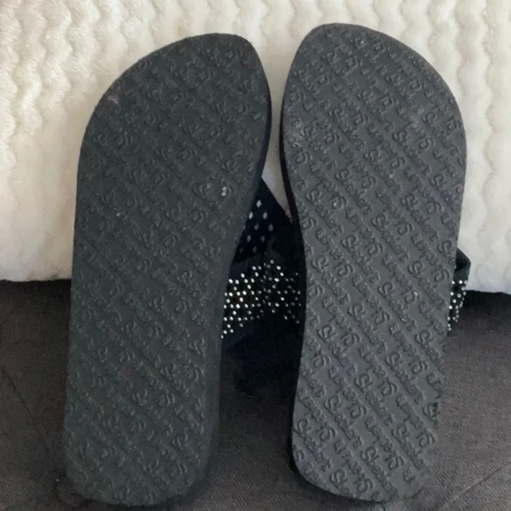 Skechers Yoga Foam Sandals, EUC